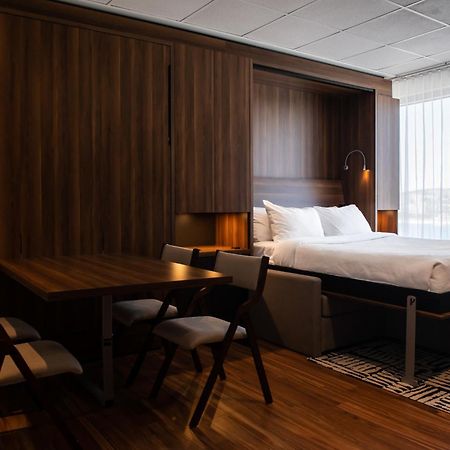 Hotel Chicoutimi, Affilie A Hyvi Buitenkant foto