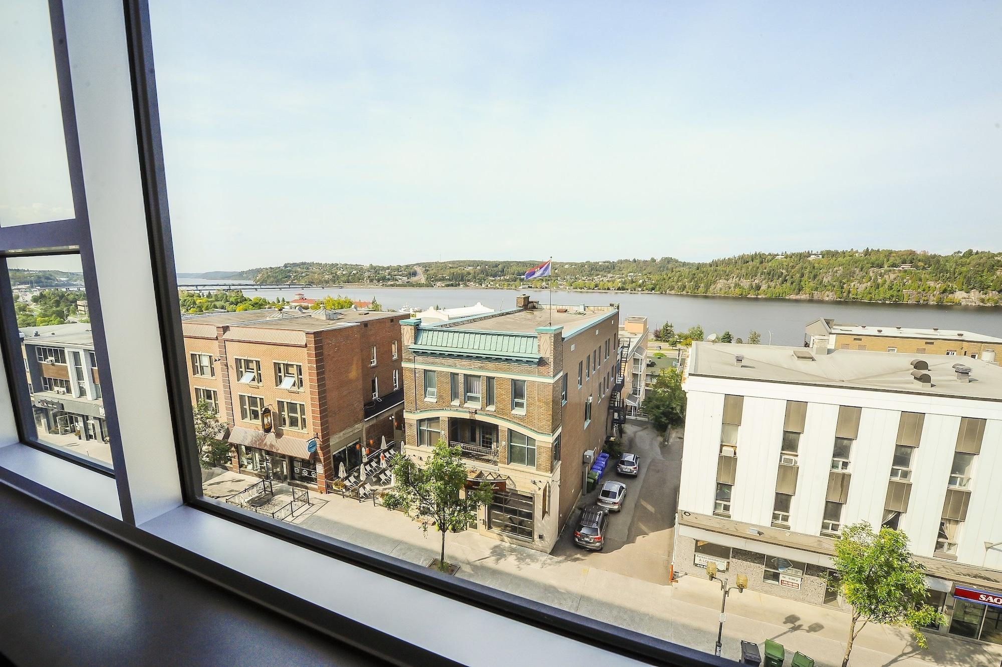 Hotel Chicoutimi, Affilie A Hyvi Buitenkant foto