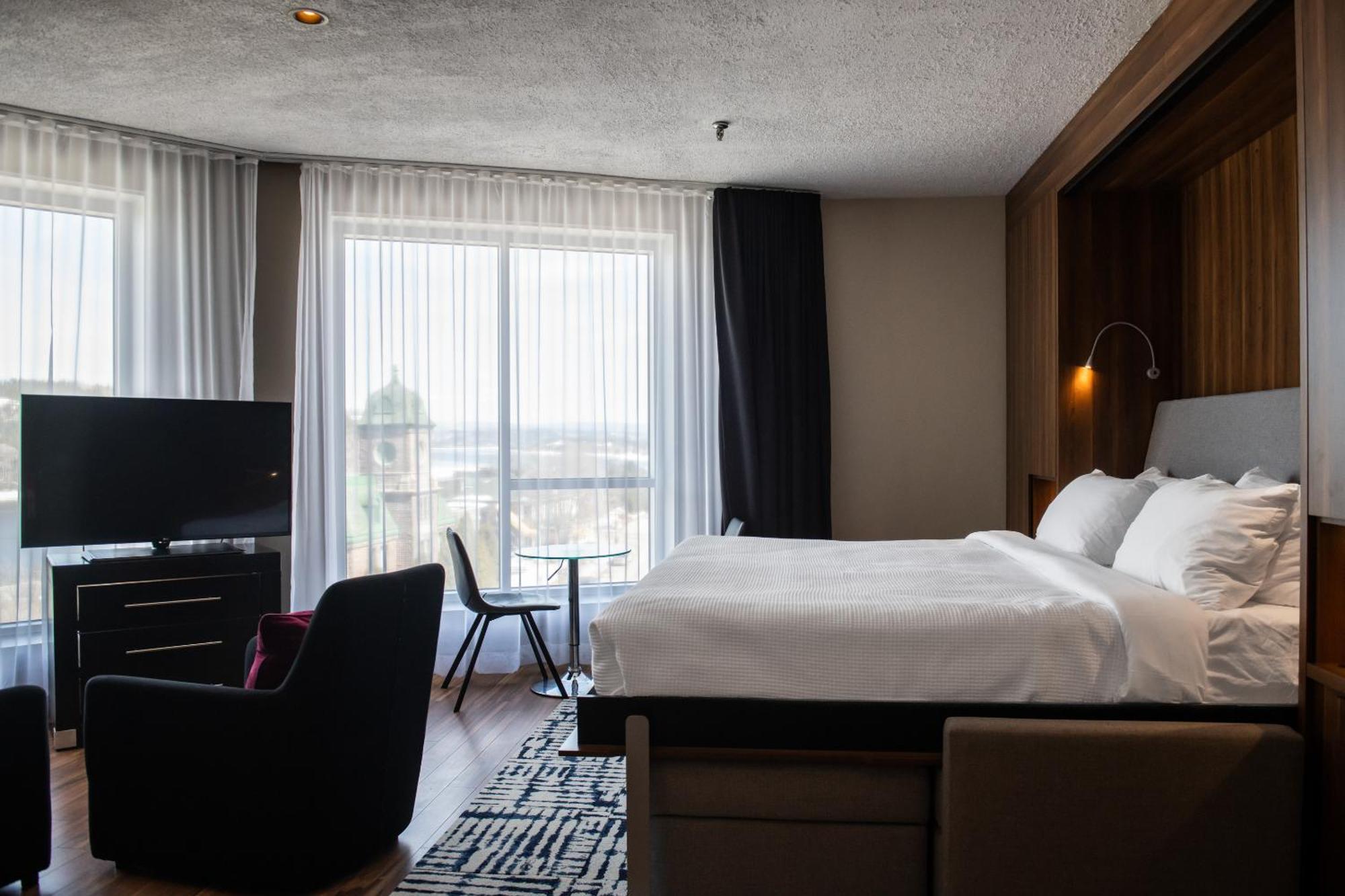 Hotel Chicoutimi, Affilie A Hyvi Buitenkant foto