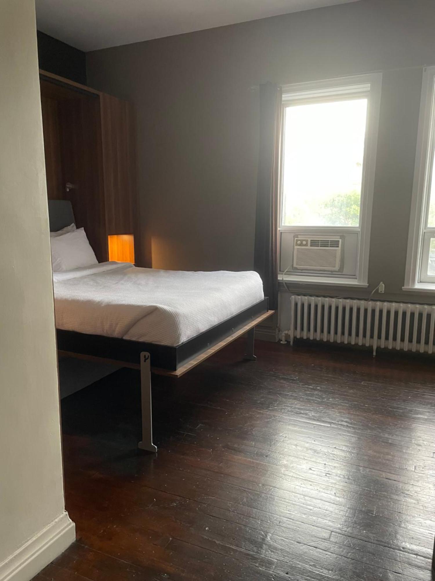 Hotel Chicoutimi, Affilie A Hyvi Buitenkant foto